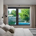 Vila Modern Melon With Outdoor Pool In Porec