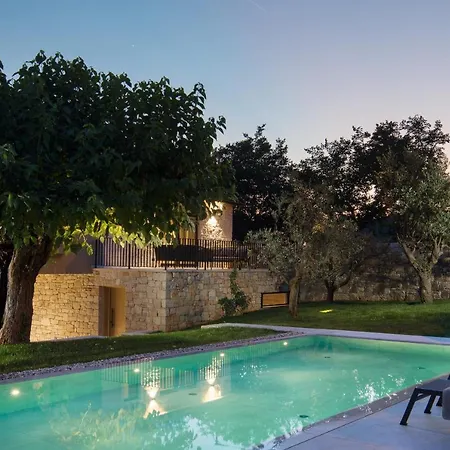 Villa Modern Melon With Outdoor Pool In Porec