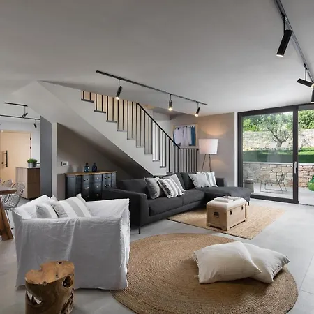 Villa Modern Melon With Outdoor Pool In Porec *