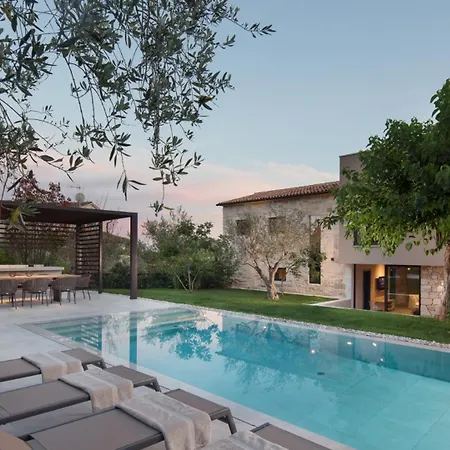 Villa Modern Melon With Outdoor Pool In Porec *