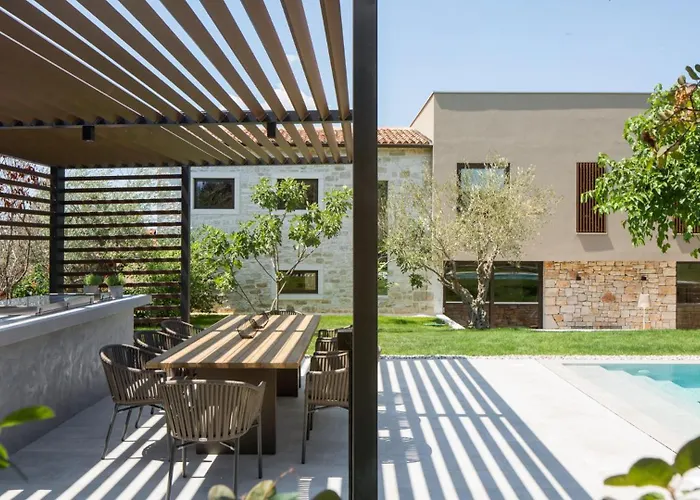 Βίλα Modern Melon With Outdoor Pool In Porec
