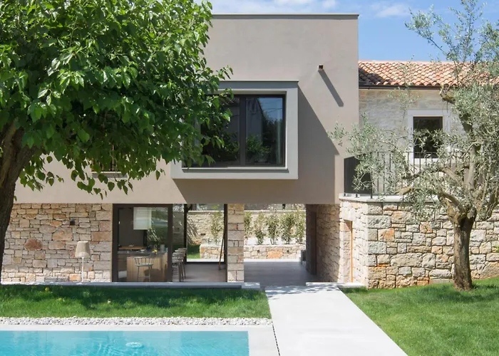 Modern Melon With Outdoor Pool In Porec Βίλα *